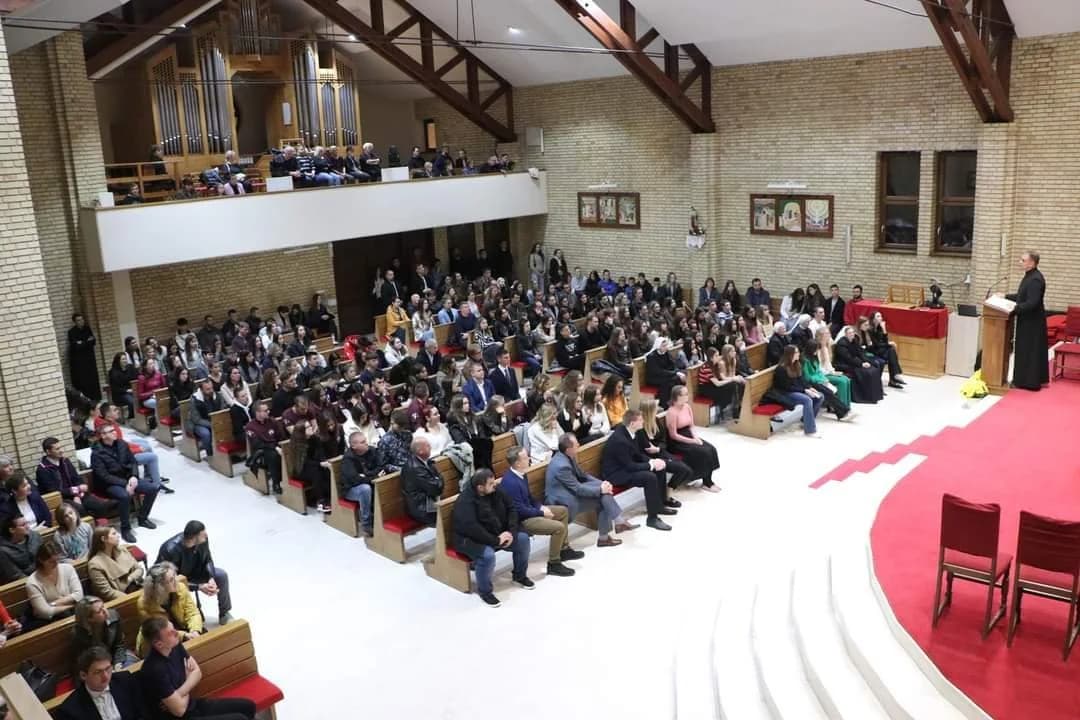 Molitveno bdijenje Holywin uoči Svih Svetih u crkvi sv. Leopolda Mandića  /FOTOGALERIJA/