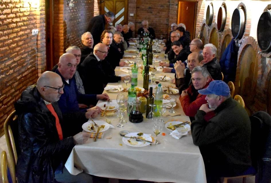 Isprepletena kumstva: Vjenčani kum za vinskog kuma izabrao kuma [FOTOGALERIJA]
