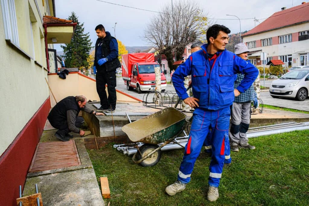 Započele pripreme za dane Adventa u Kutjevu 2022. godine /FOTO/