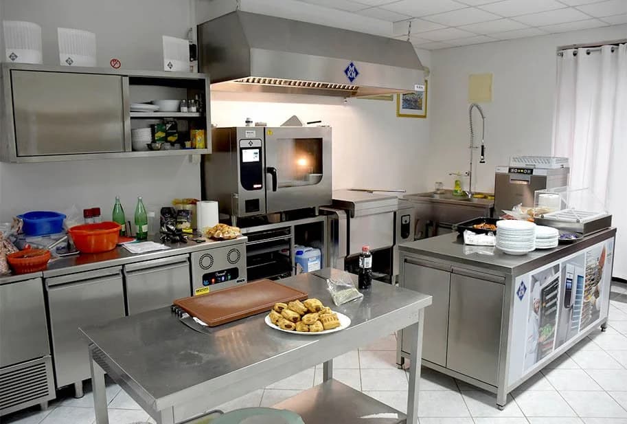 PREDSTAVLJENI PROFESIONALNI KUHARSKI UREĐAJI U SALONU JELUŠIĆ IZ KAPTOLA: Grah skuhan za nevjerojatnih 30 minuta /FOTO/