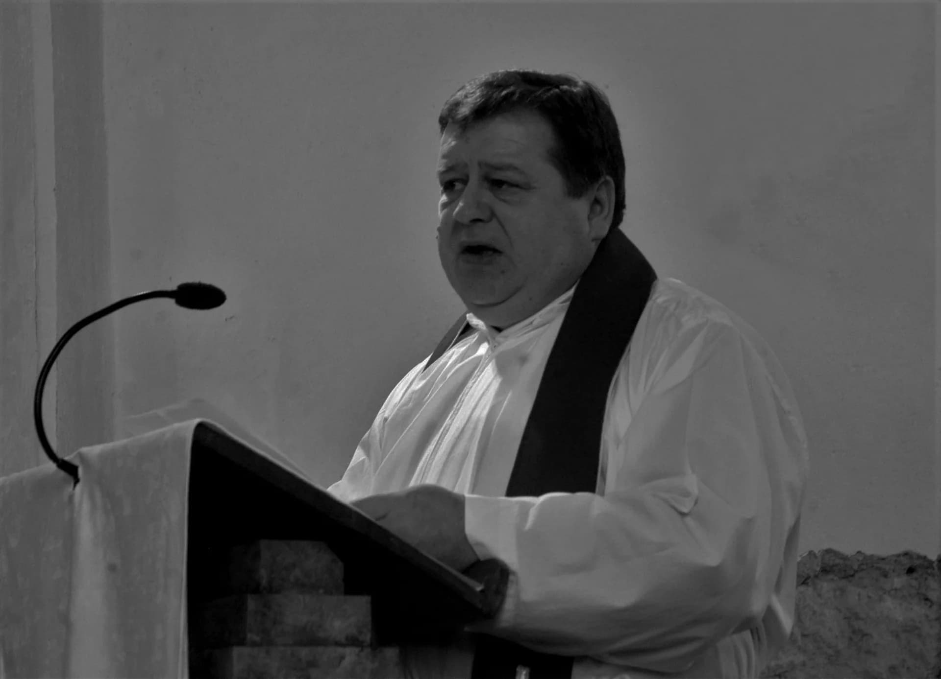 Iznenada preminuo vlč, Slavko Starčević župnik iz Buka