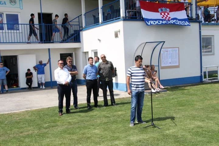 Više od 600 djece na nogometnom turniru iz pet županija u Vidovcima: "Neka pobjede oni najbolji" /FOTO/