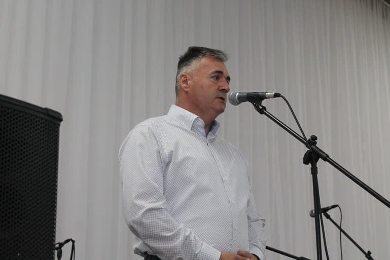 „Ledena berba“ pjeva i svira još deset pjesama od kojih osam vlastitih