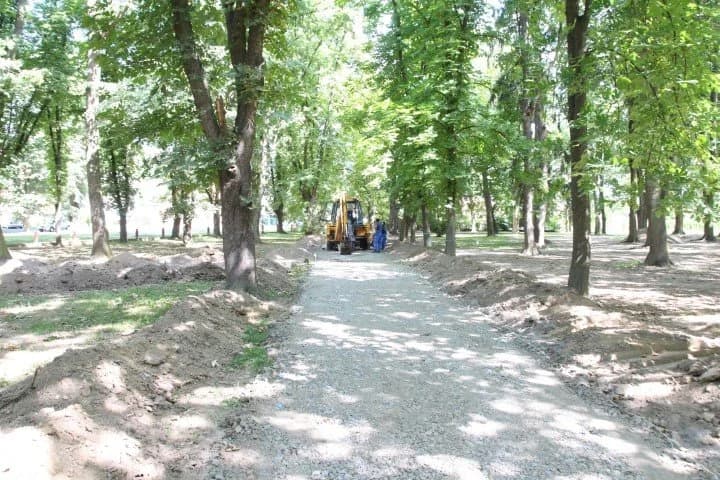 Pleternički park dobiva novi sjaj: "Dobit ćemo potpuno novu vizuru parka s popločenim stazama i javnom rasvjetom"