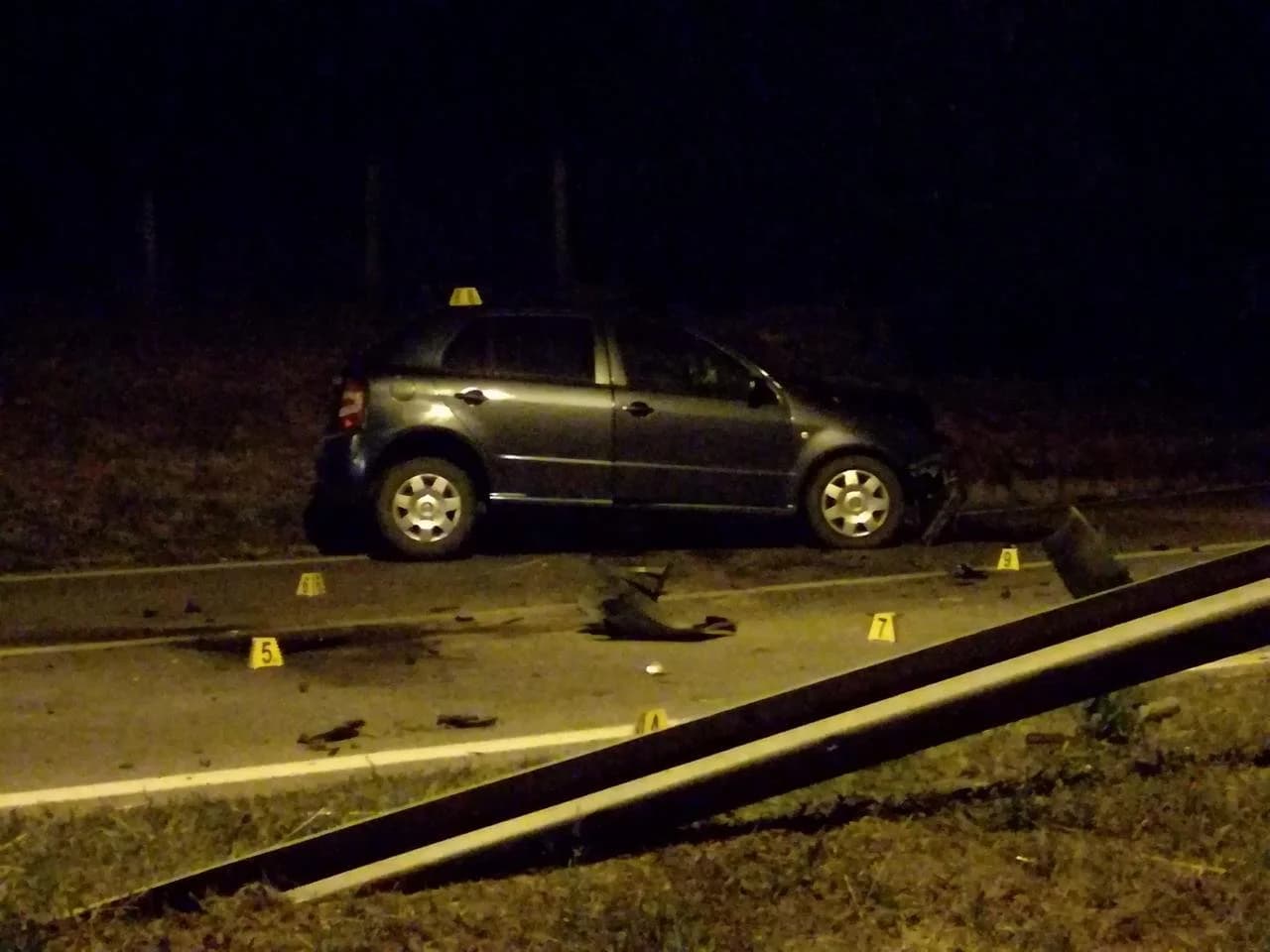 Prešao na suprotnu stranu kolnika i zabio se u traktor; hitna ga prevezla u bolnicu