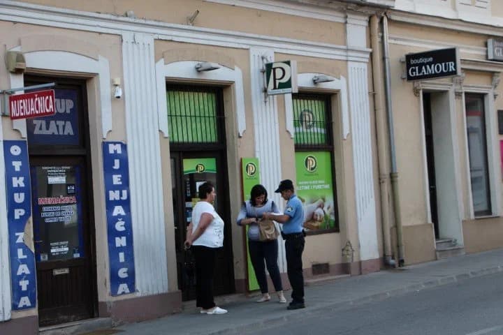 Noćne akcije: Provaljeno u trgovinu Perutnine