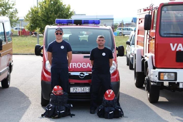 Iznemoglim vatrogascima u Dalmaciju pomoć stiže iz Požeško-slavonske županije: Na teren upućena 24 vatrogasca i pet vozila