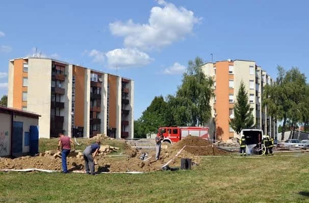 Spriječena eksplozija u Babinom viru: Vatrogasci gasili boce s opasnim plinom /FOTO/