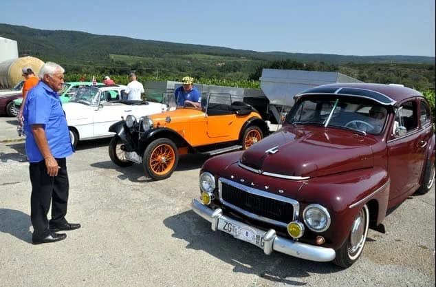 Stari automobili i motocikli iz pet država atrakcija po Hrnjevcu, Zlatnom Lugu i Glavici