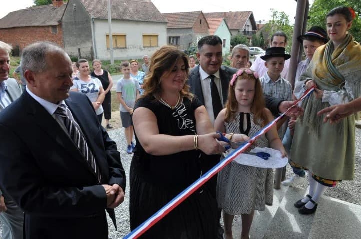 Svečano otvoren novouređeni Mjesni dom u Bertelovcima: "Ima onih koji vole bacati blato na sve ono što je dobro napravljeno"