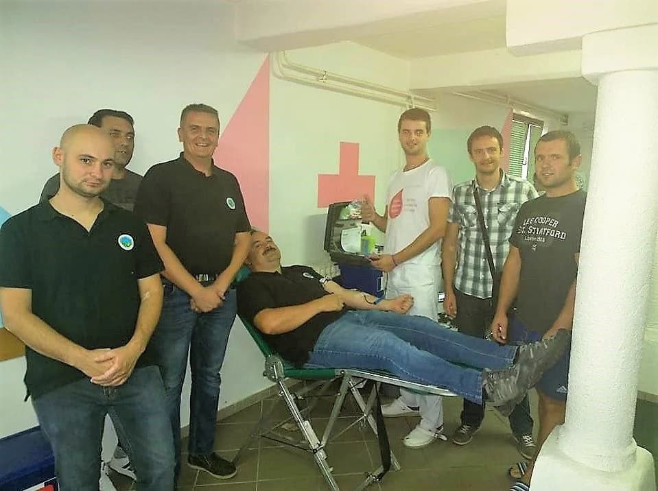 Velički planinari darovali krv: "Naš član Tomica Šebalj krv je dao 46 puta i bio nam je poticaj da se i mi pridružimo"
