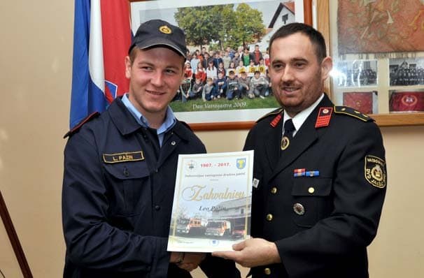 STOLJEĆE+DESETLJEĆE: Josip Šuster i Branko Tužinski primili spomenice HVZ, a zlatne medalje pet vatrogasaca