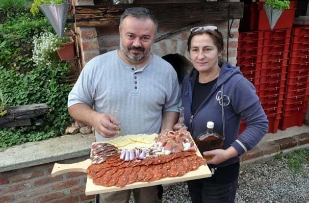 /FOTO/ Berba grožđa kod vinogradara Zlatka Vukovića: "Još nisam prodal vina sve mi je popila moja družina"