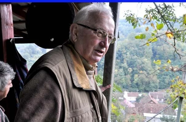 S prijateljima slavio okončanje radova u vinogradu /FOTO/