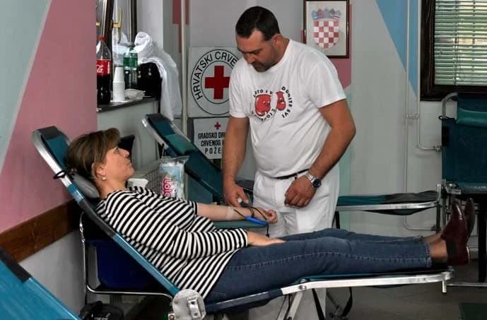 U ovotjednoj akciji krv dao 331 darovatelj: "Nema te adekvatne riječi kojom se može izreći zahvala za to djelo" /FOTO/