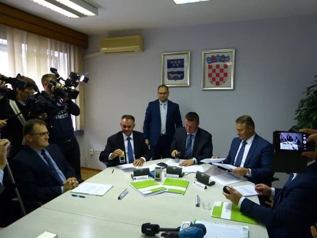 Započinje realizacija projekta Regionalnog centra za gospodarenje otpadom Šagulje: Župani potpisali Društveni ugovor