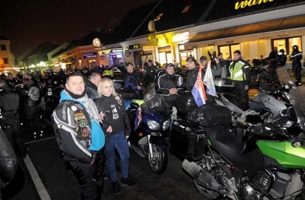 Više od 300 motociklista kroz Požegu u karavani za Vukovar /FOTOGALERIJA/