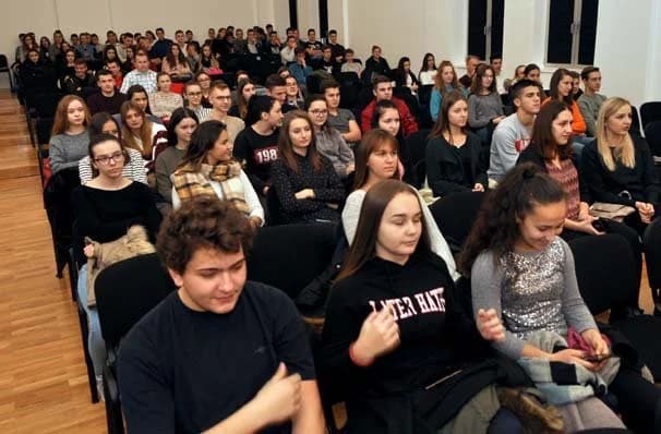 Međunarodni dan srednjoškolaca: "Cilj nam je raditi na poboljšanju uvjeta rada u školama"