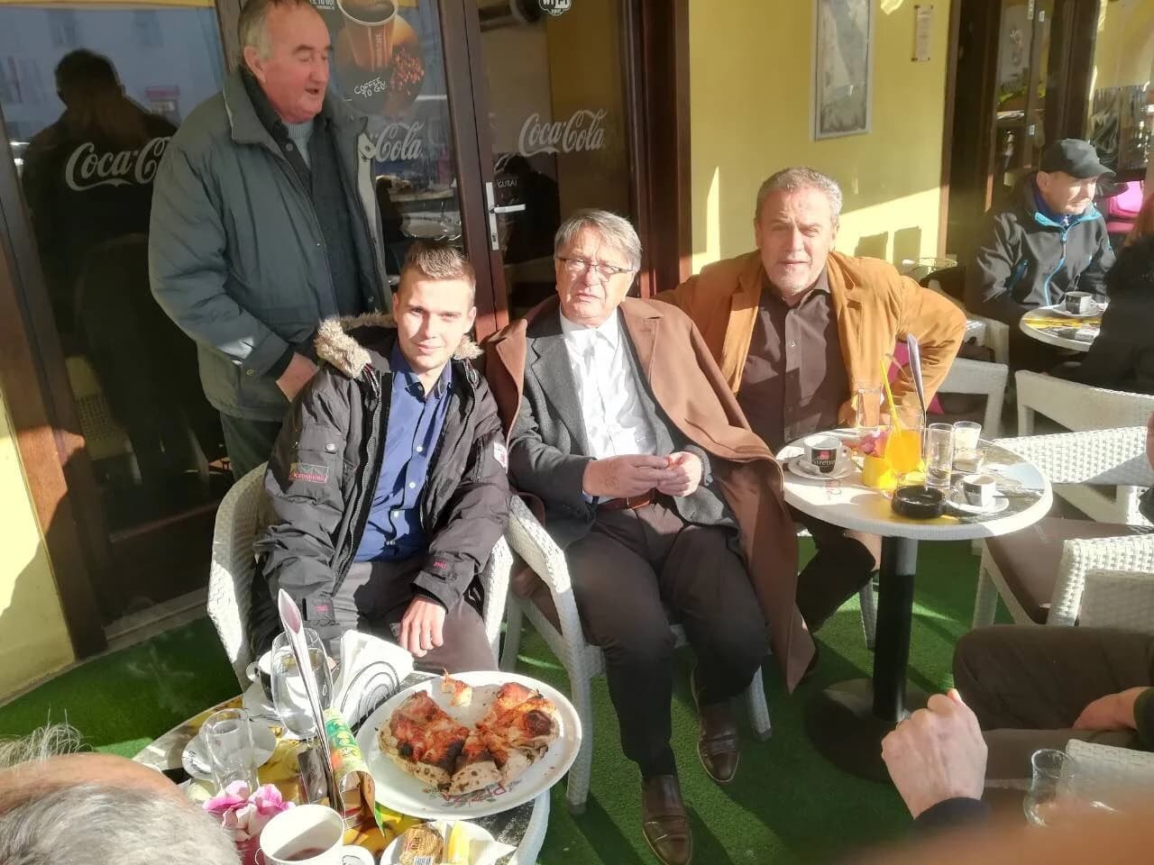 Ćiro Blažević i Milan Bandić među Požežanima /FOTO/