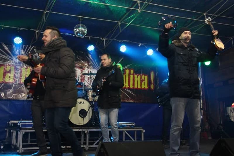 Mnogo svečanih novogodišnjih dočeka, a samo jedan na otvorenom prostoru