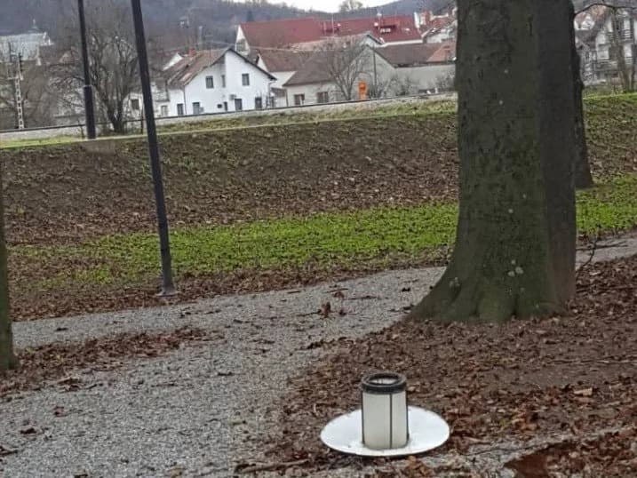 Problemi zbog vremena: Vjetar lomio drveće, za promet zatvorena cesta od Velike prema Jankovcu