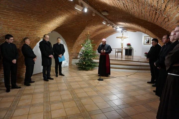 Biskup i svećenici uputili papi Franji božićnu čestitku