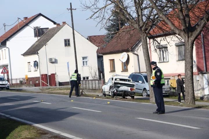 Opel Astrom udario u Zastavu 128 koja se od siline udarca zapalila /FOTO/