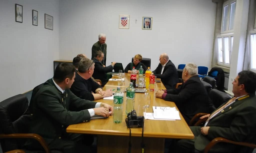 Spor države i pakračko-lipičkih lovaca riješiti na realan i zakonit način