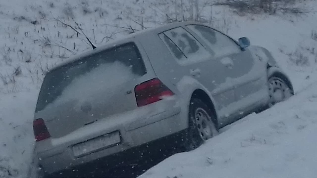 Četvero ozlijeđenih: Nehumani uvjeti na kolniku stvaraju probleme vozačima (FOTO)