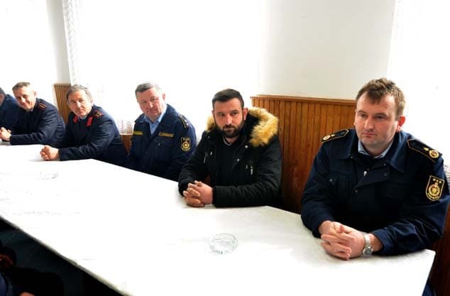 Osam vatrogasaca primilo spomenice za 60 godina rada, te dva za pet desetljeća /FOTO/