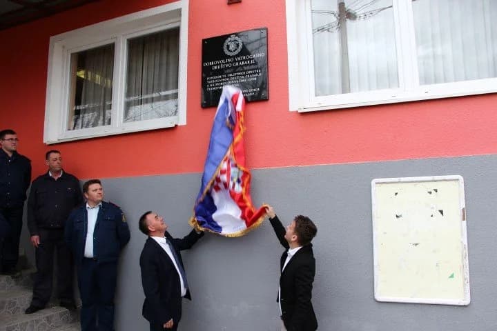 Dobrovoljno vatrogasno društvo Grabarje proslavilo 75. rođendan dobivši plaketu Hrvatske vatrogasne zajednice /FOTO/