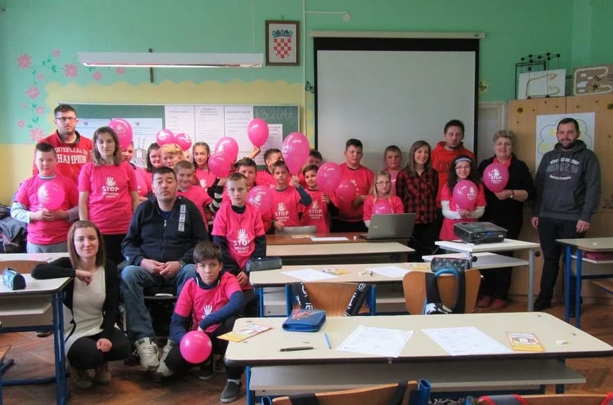 Čelnici Društva distrofičara u čaglinskoj školi: "Različitim koracima do jednakosti"