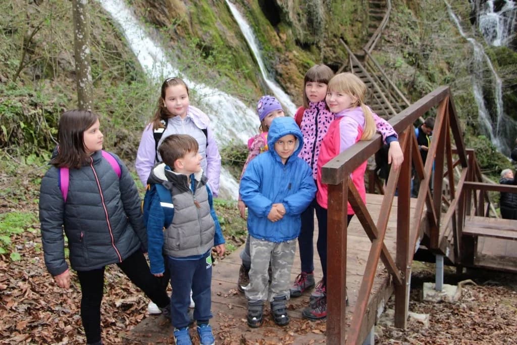 Sunce, kiša i snijeg na Papučkim jaglacima: Ostaje zadovoljstvo i poruka - Vidimo se dogodine! (FOTO)