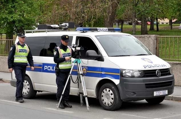 Vozači oprez: 24-satni pojačani nadzor brzine kretanja na svim prometnicama /FOTOGALERIJA/