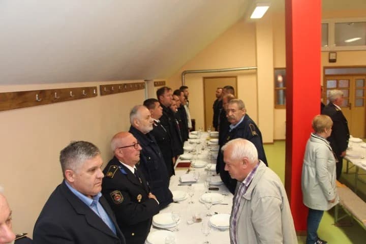 Umjesto Zvonka Jurića predsjednik Josip Ašenbrener, zamjenik Radovan Rotar, te zapovjednik Josip Svoboda