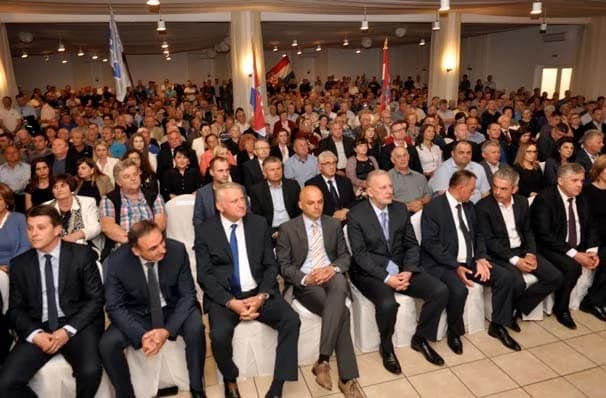 Na predizbornom skupu HDZ-a predstavljeni kanidati za požeško Gradsko vijeće i Županijsku skupštinu /FOTOGALERIJA/