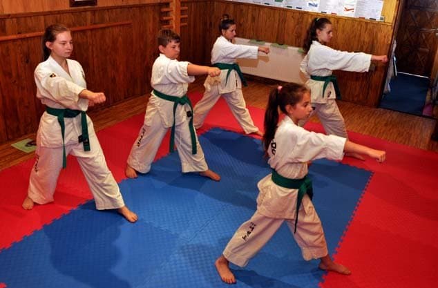 TAEKWON-DO KLUB GIMNAZIJA IZ POŽEGE: Beskućnici napokon dobili svoj dom /FOTO/
