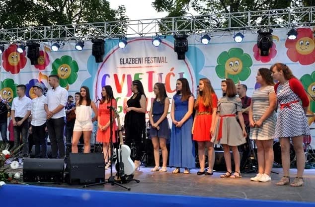 NAGRADE ZA DOBRO PJEVANJE: Pobjednici Emanuela Katavić, sestre Tripić i Gabrijela Jurić /FOTOGALERIJA/0