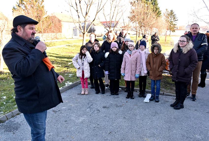 VINCELOVO OBILJEŽILA UDRUGA “VINO-KAP” IZ KAPTOLA: Ugostili prijatelje iz Jajca i Mađarske
