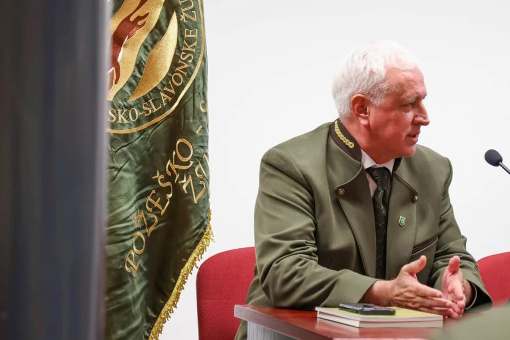 OKRUGLI STOL U POŽEGI: Percepciju lovaca u hrvatskoj javnosti komentirali ministrica poljoprivrede, čelnici lovaca i novinari