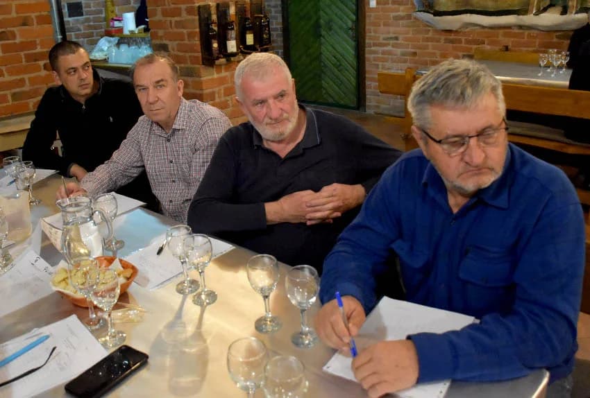 ZIMSKA ŠKOLA UDRUGE „VINO-KAP“ IZ KAPTOLA: Ocjenjivanje vina članova Udruge