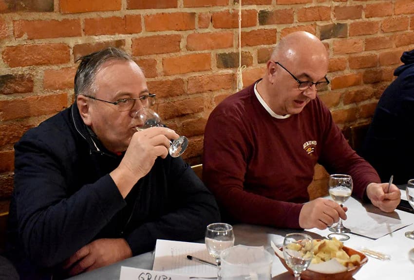 ZIMSKA ŠKOLA UDRUGE „VINO-KAP“ IZ KAPTOLA: Ocjenjivanje vina članova Udruge