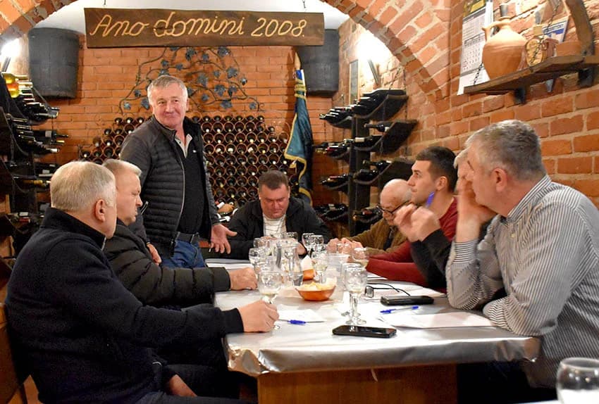 ZIMSKA ŠKOLA UDRUGE „VINO-KAP“ IZ KAPTOLA: Ocjenjivanje vina članova Udruge
