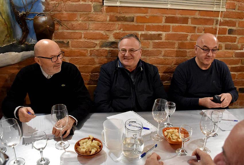 ZIMSKA ŠKOLA UDRUGE “ VINO-KAP“ IZ KAPTOLA: Ocjenjene mane i vrline 18 vrsta vina