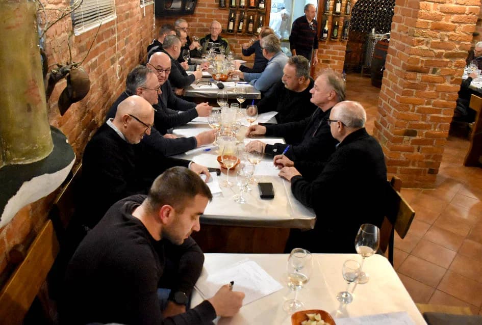 ZIMSKA ŠKOLA UDRUGE “ VINO-KAP“ IZ KAPTOLA: Ocjenjene mane i vrline 18 vrsta vina