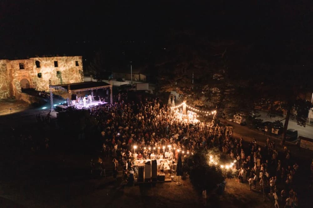 „Ideš i piješ“: Uronite u Zlatnu dolinu uz vrhunska ića i pića na papučkom wine and walku
