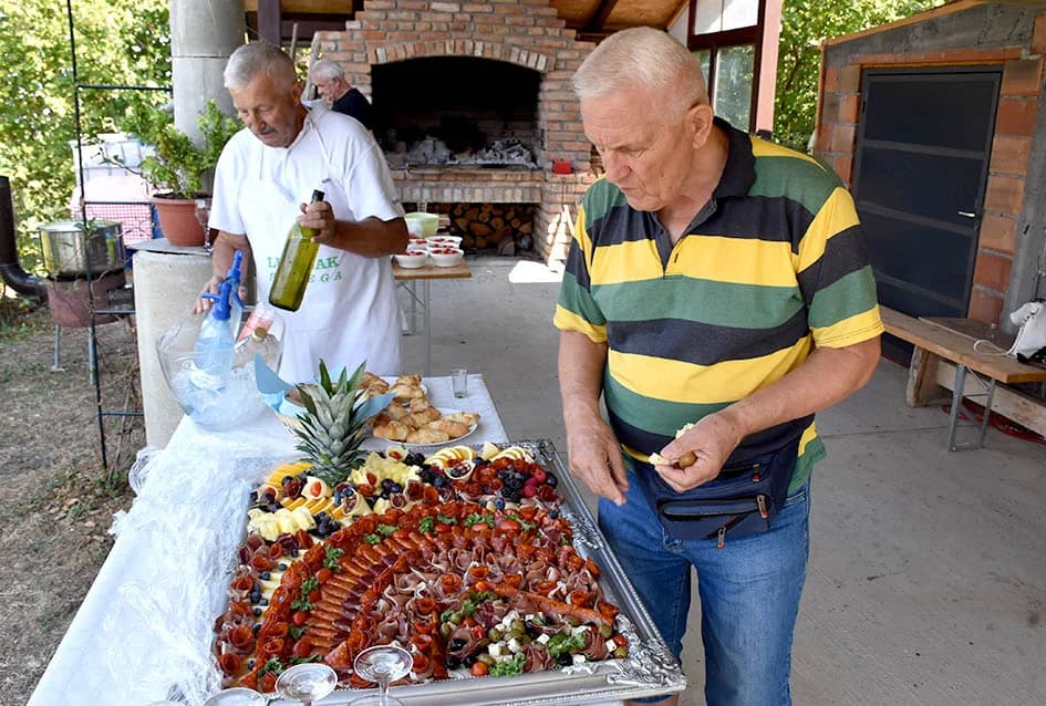 FESTIVALSKO  DRUŽENJE SA VINSKIM KARDINALOM: Nastavljena dugogodišnja tradiciJa