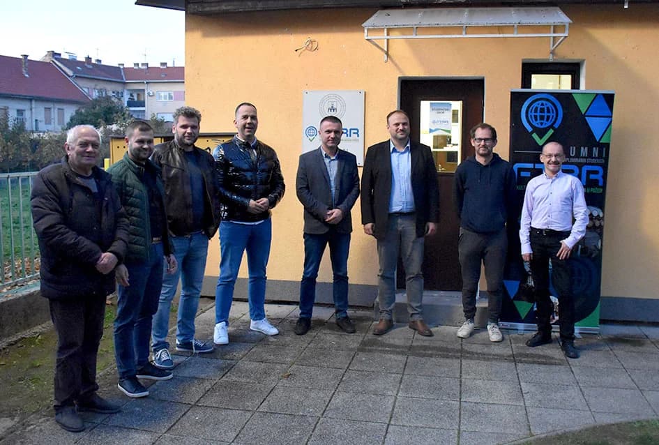 Otvoren prostor Udruge Alumni i Studentskog zbora