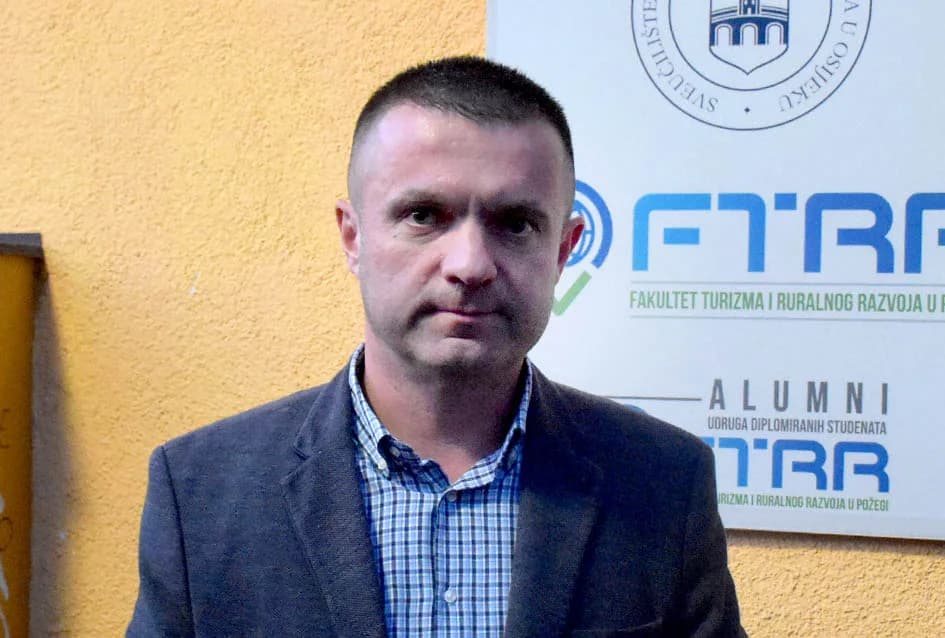 Otvoren prostor Udruge Alumni i Studentskog zbora