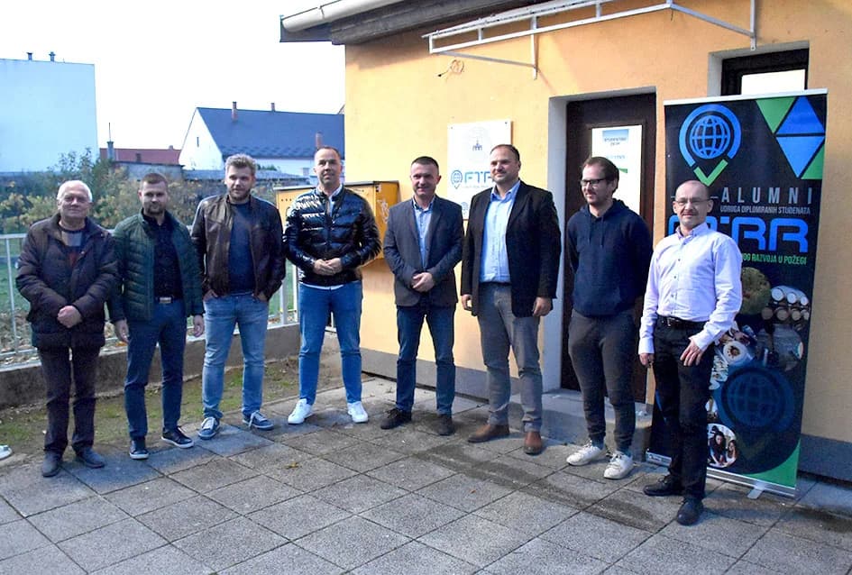 Otvoren prostor Udruge Alumni i Studentskog zbora